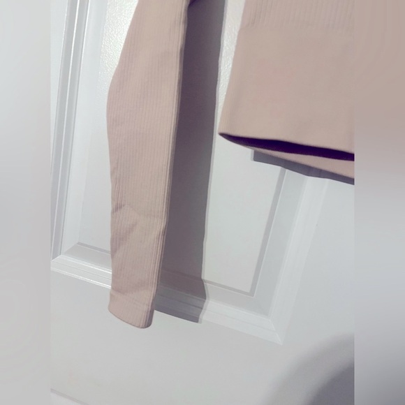 Offline by Arie ribbed cropped workout top - Picture 7 of 8